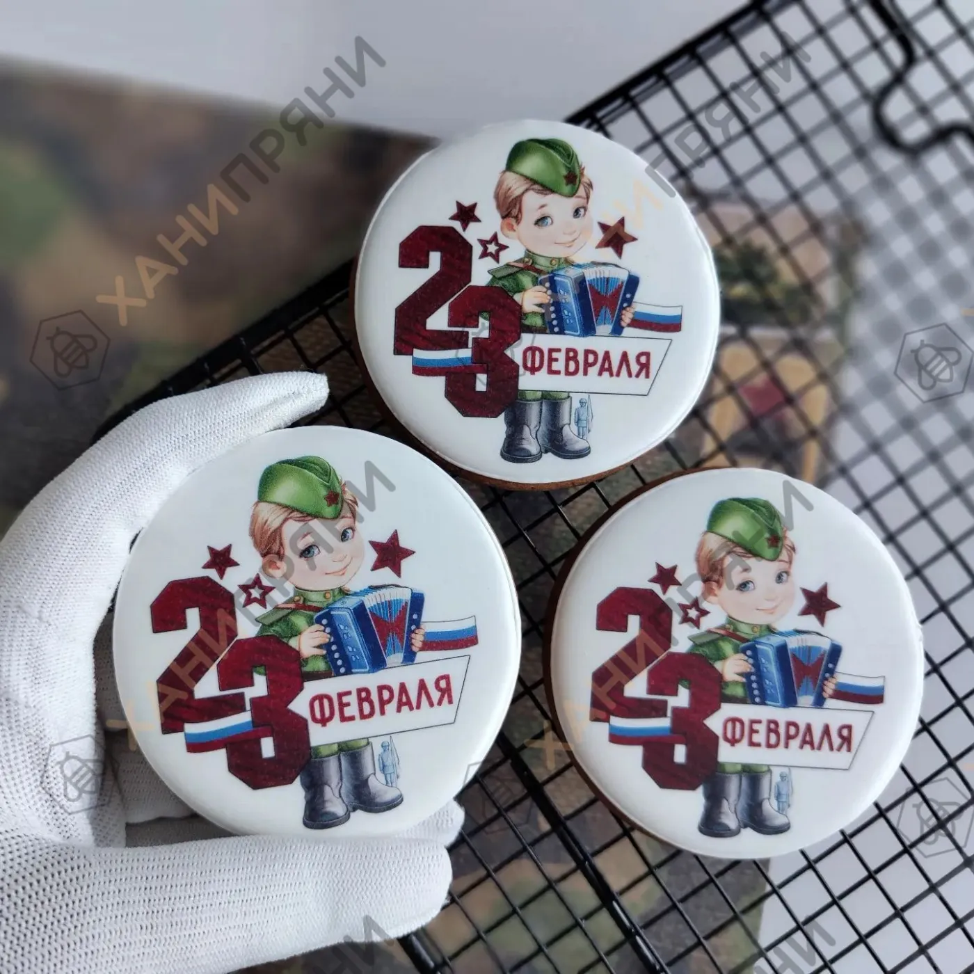 Медаль — миниатюра 1